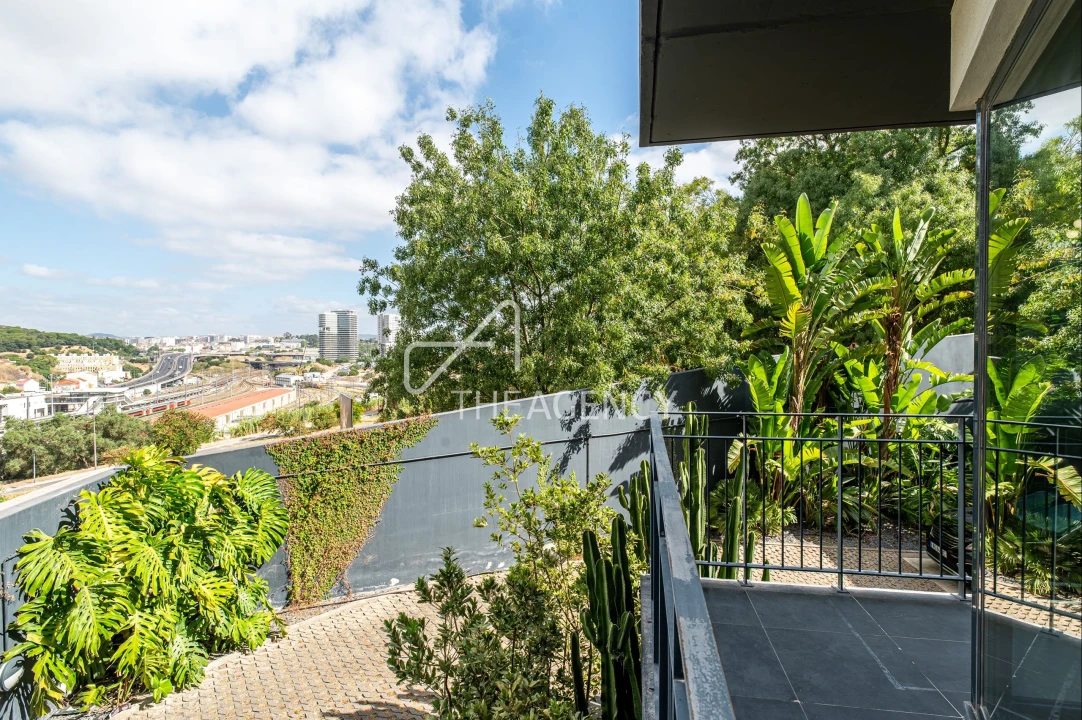 Apartamento T2 para Venda em Campolide Foto 3