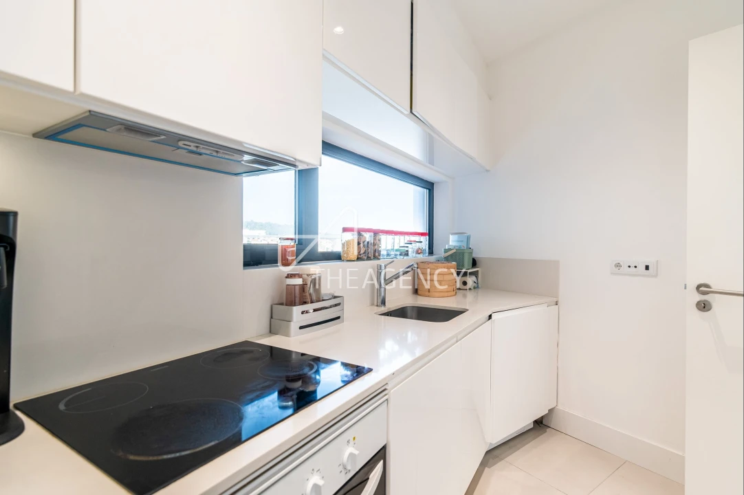 Apartamento T2 para Venda em Campolide Foto 10