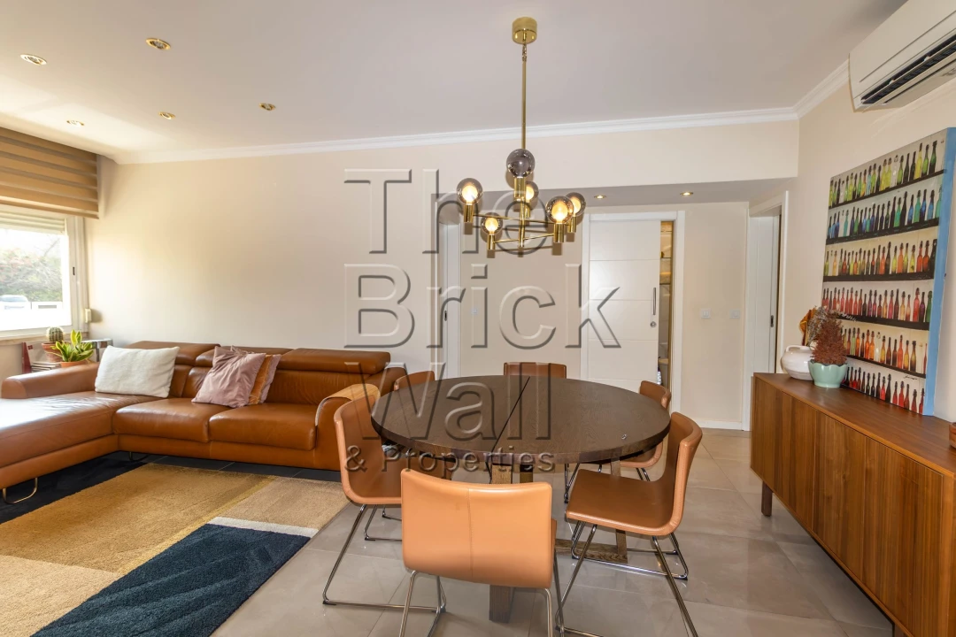 Apartamento T2 para Venda em Sacavém e Prior Velho Foto 8