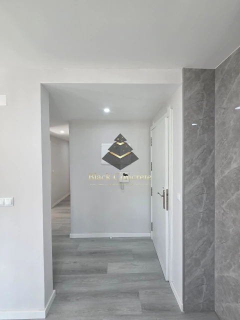 Apartamento T2 para Venda em Corroios