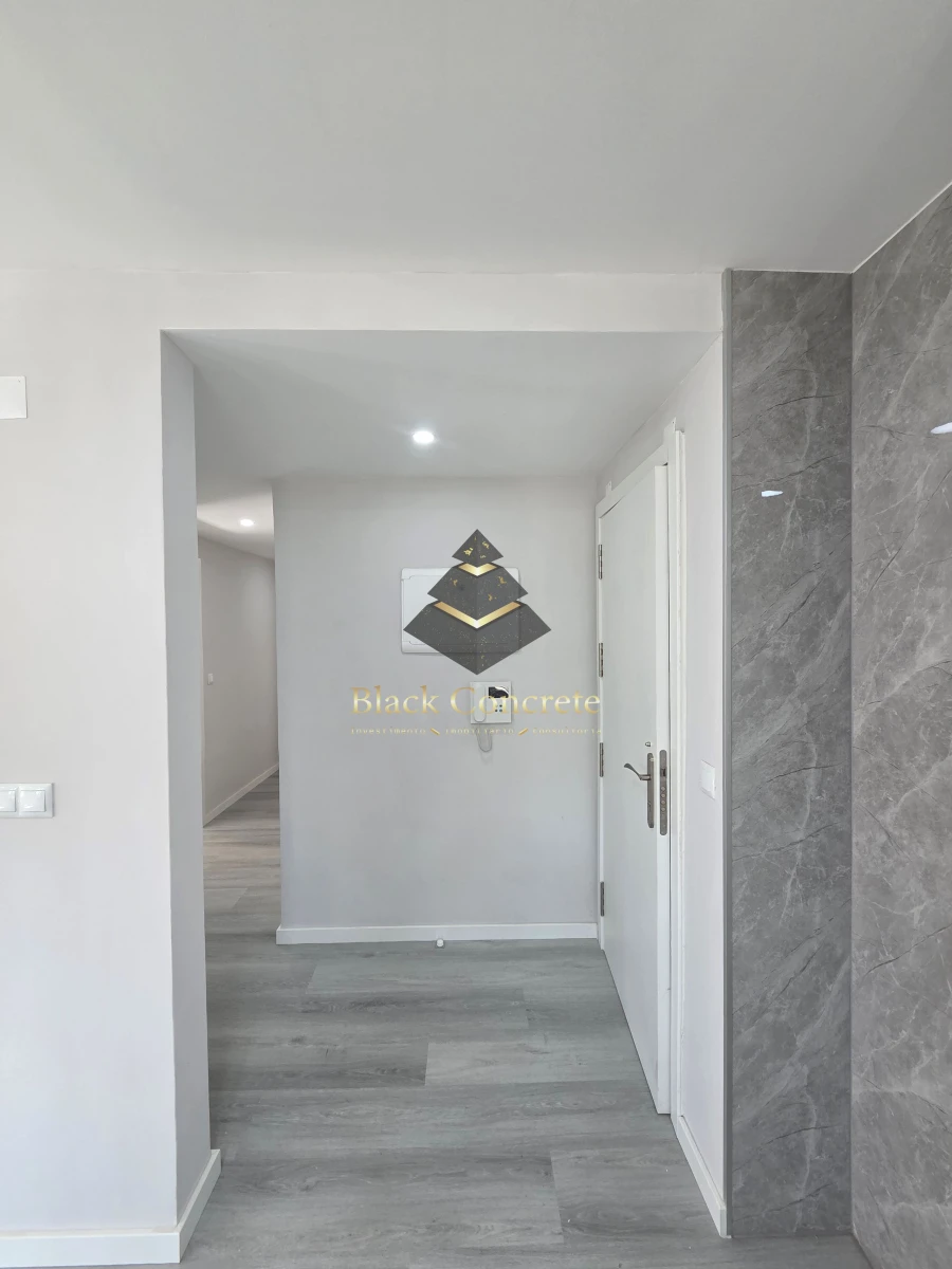 Apartamento T2 para Venda em Corroios Foto 3