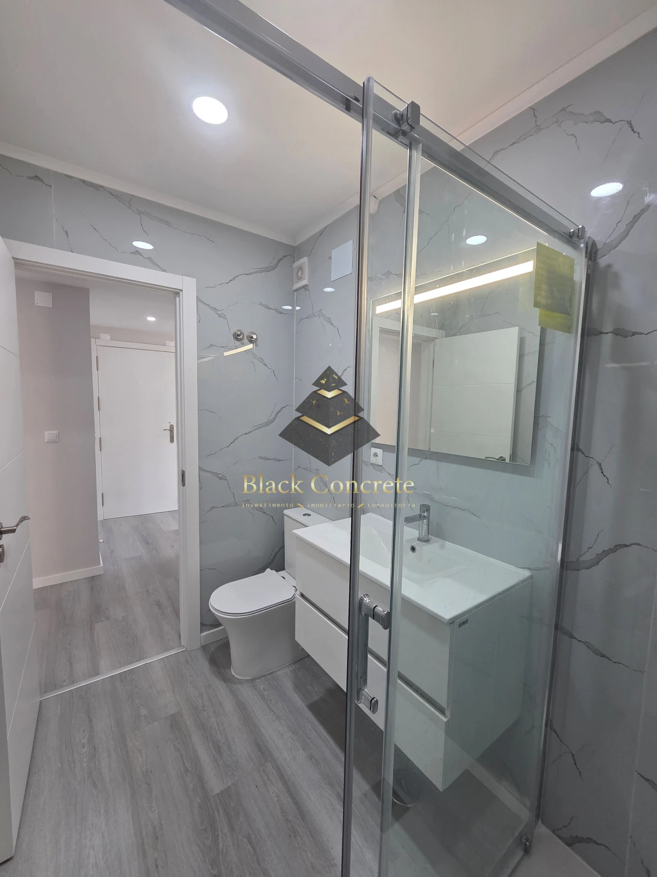 Apartamento T2 para Venda em Corroios Foto 6