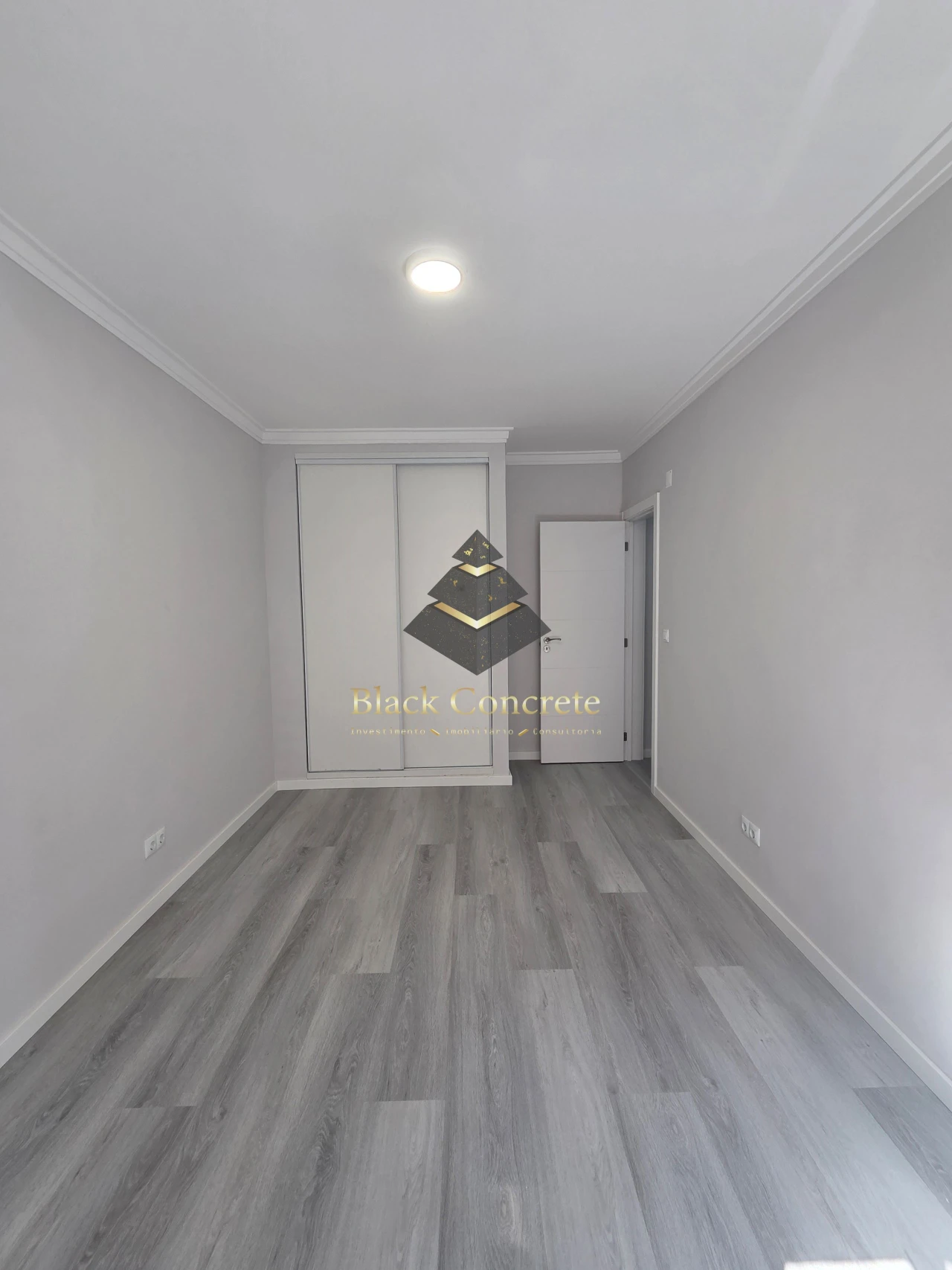 Apartamento T2 para Venda em Corroios Foto 11