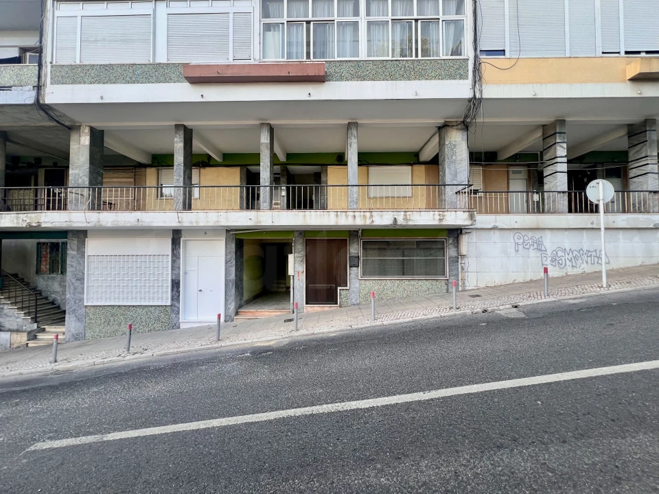Apartamento T1 para Venda em Sacavém e Prior Velho Foto 25