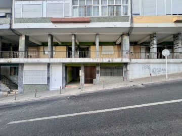Apartamento T1 para Venda em Sacavém e Prior Velho