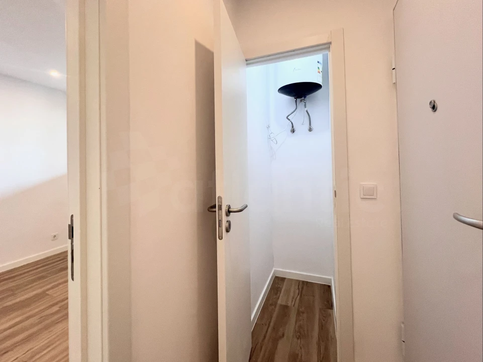 Apartamento T1 para Venda em Sacavém e Prior Velho Foto 22