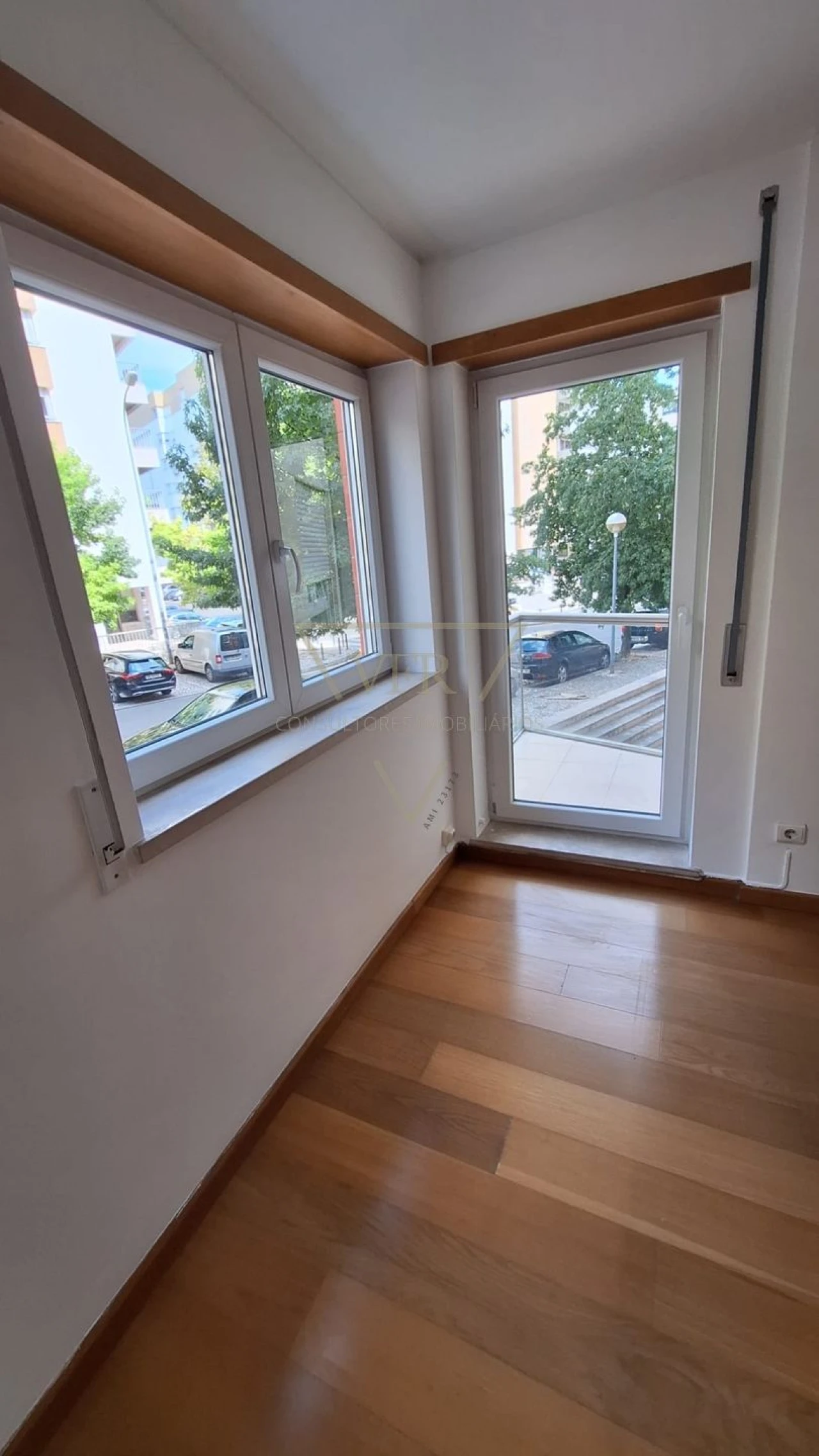 Apartamento T2 para Arrendamento em Lumiar Foto 9