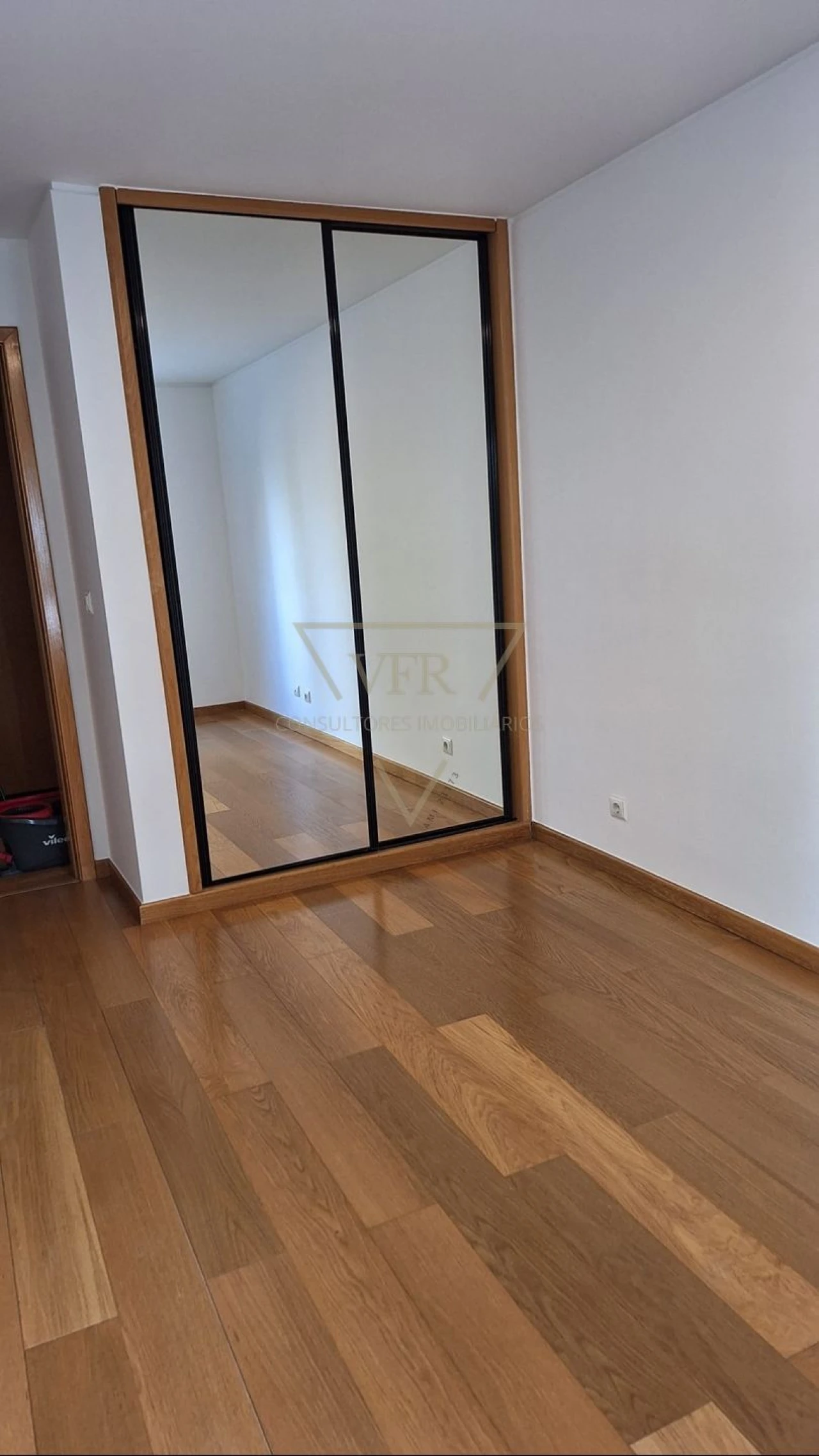 Apartamento T2 para Arrendamento em Lumiar Foto 10