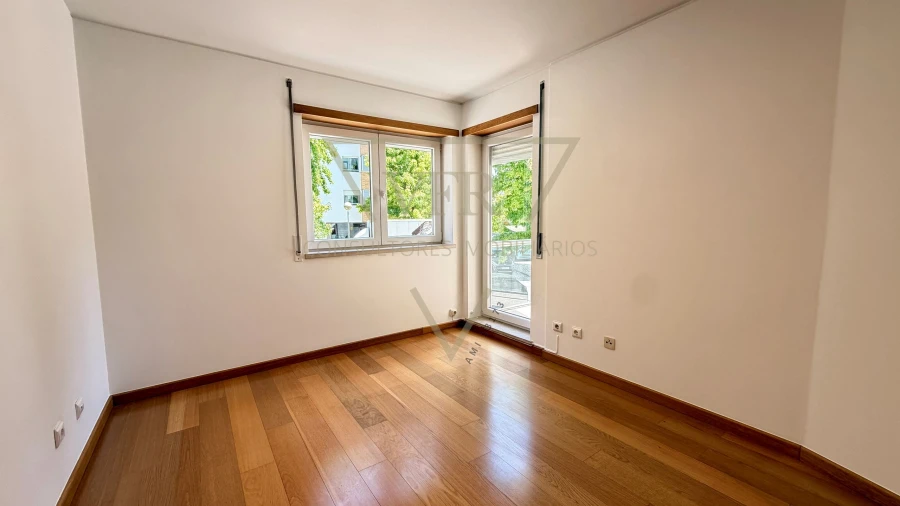 Apartamento T2 para Arrendamento em Lumiar Foto 21