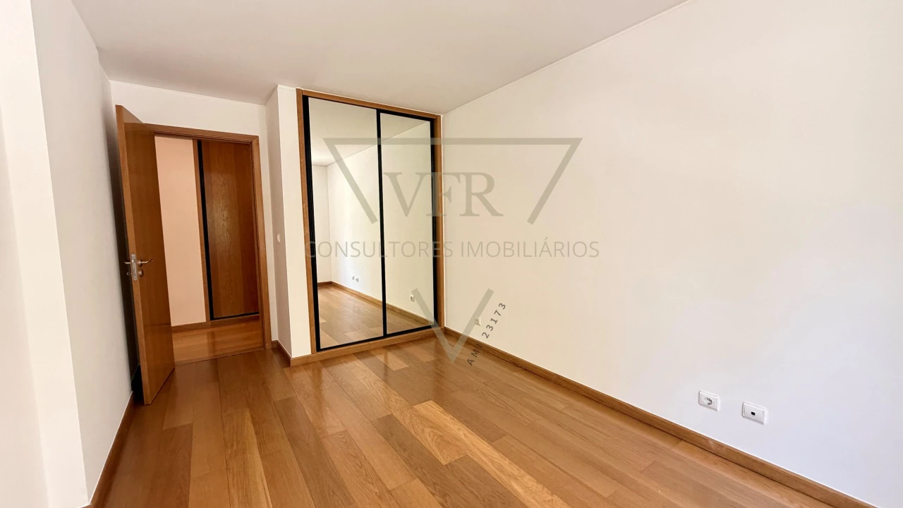 Apartamento T2 para Arrendamento em Lumiar Foto 20