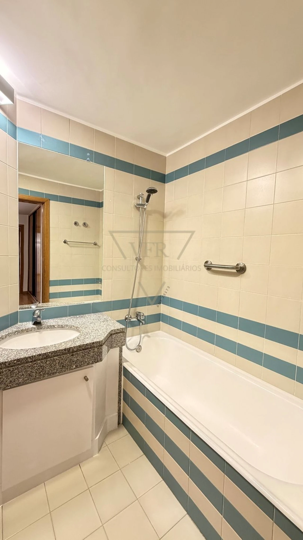 Apartamento T2 para Arrendamento em Lumiar Foto 16