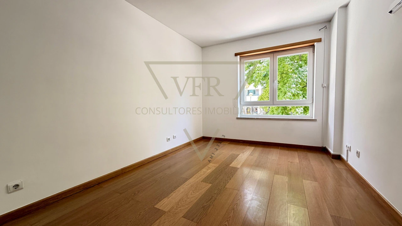 Apartamento T2 para Arrendamento em Lumiar Foto 18