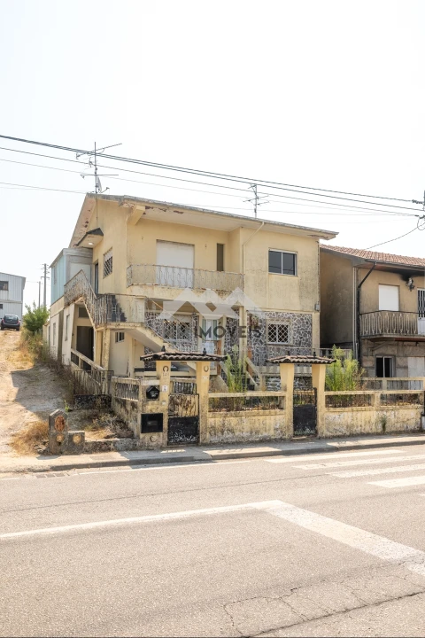 Moradia T6 para Venda em Ferreira