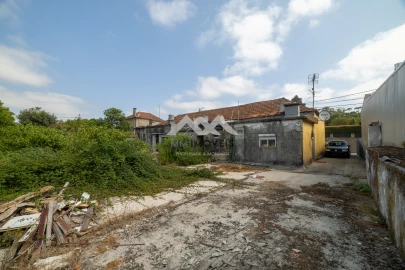Prédio para Venda em Guilhabreu