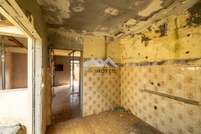 Prédio para Venda em Guilhabreu