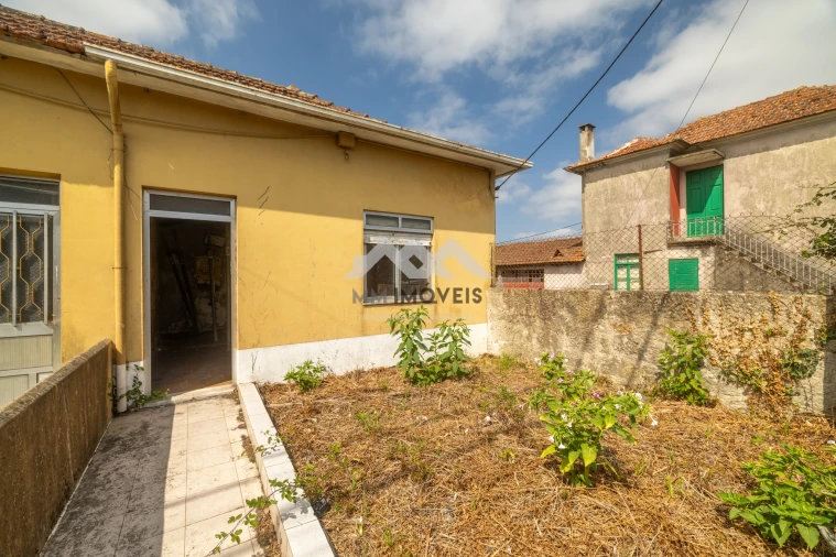 Prédio para Venda em Guilhabreu Foto 10