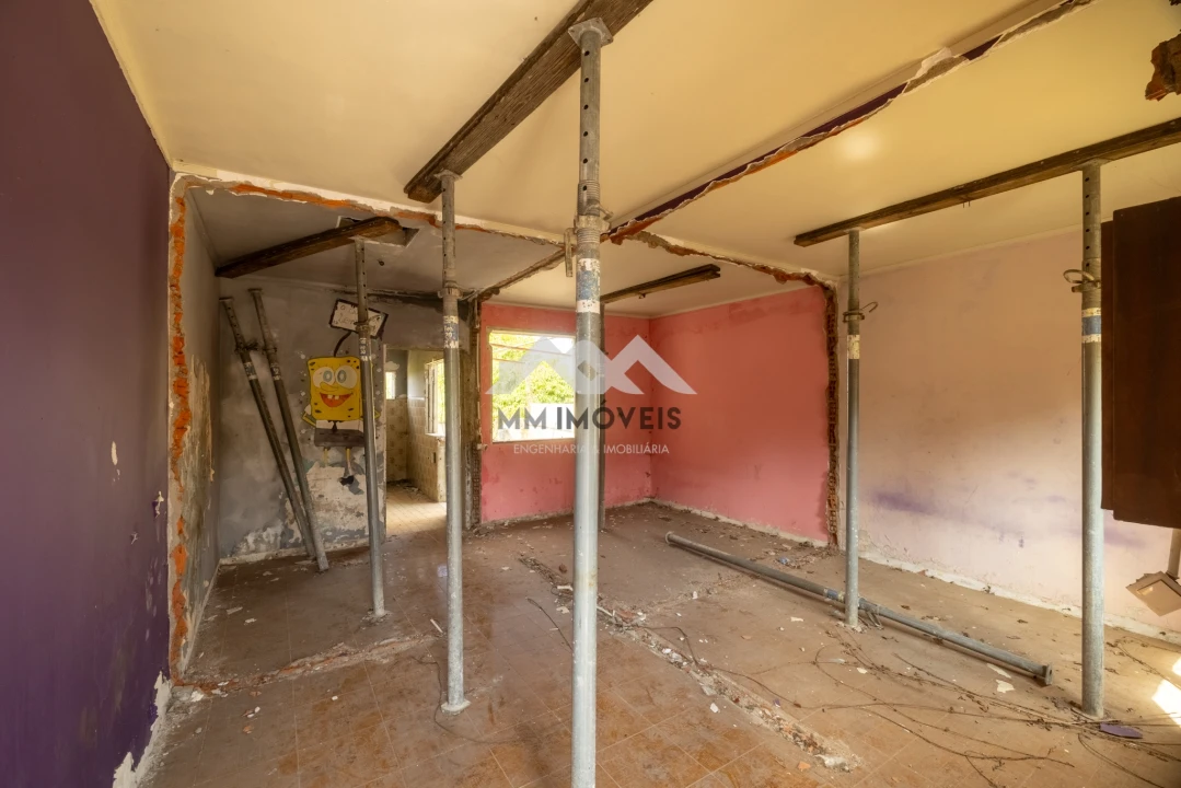 Prédio para Venda em Guilhabreu Foto 13
