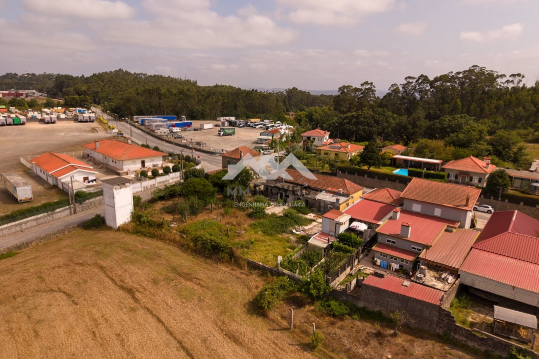Prédio para Venda em Guilhabreu Foto 19