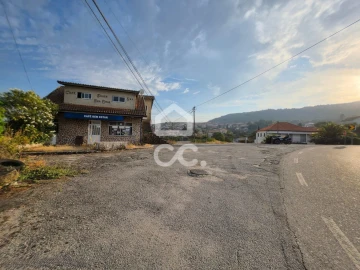 Moradia T4 para Venda em Sapiãos