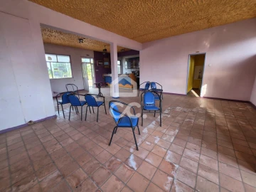 Moradia T4 para Venda em Sapiãos
