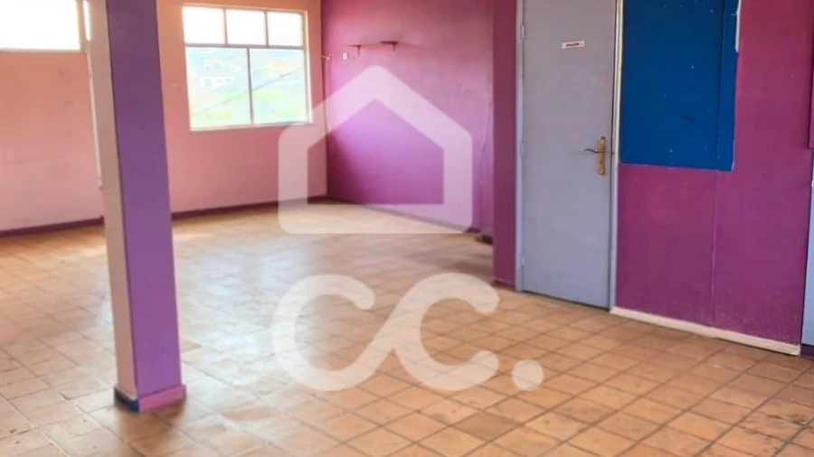 Moradia T4 para Venda em Sapiãos