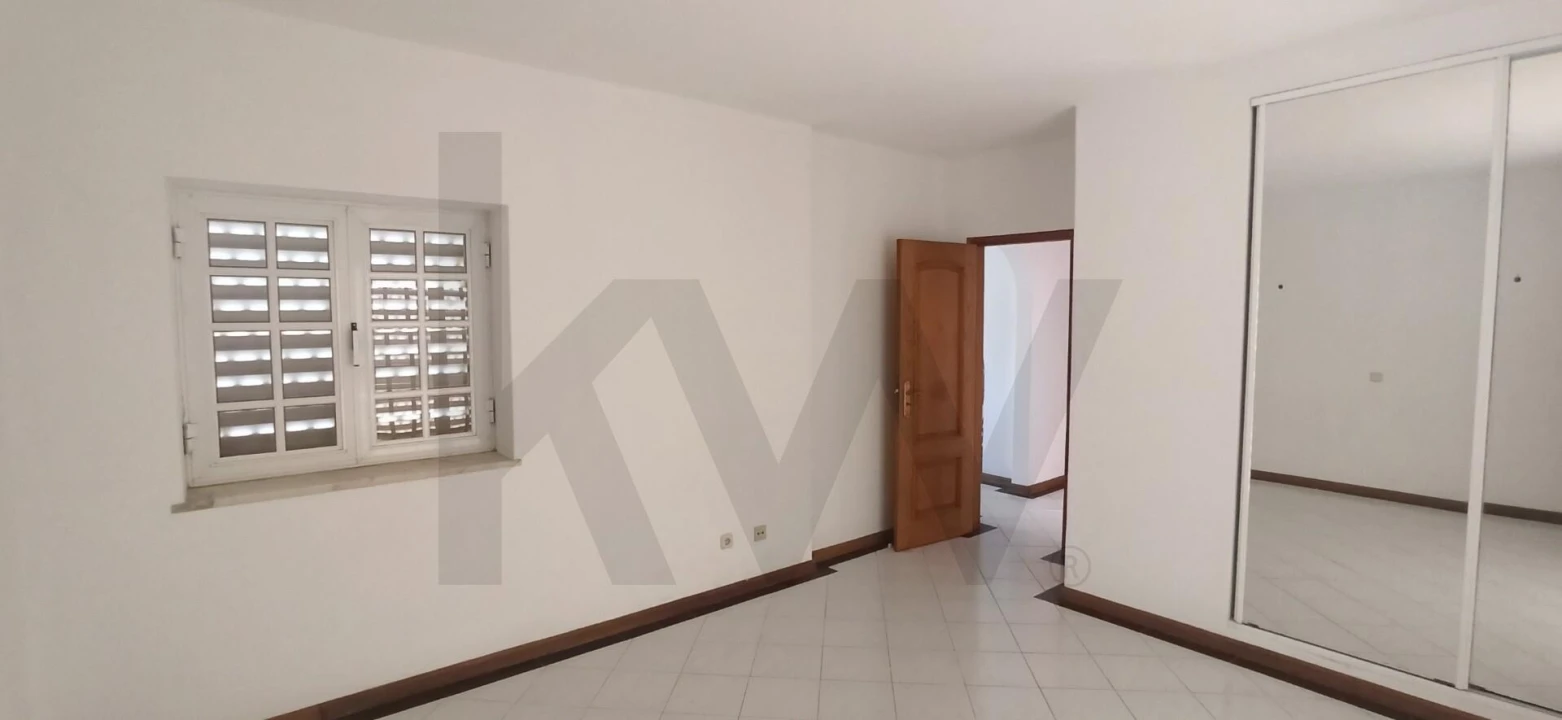 Moradia T3 para Venda em Portimão Foto 29