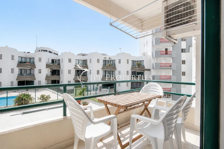 Apartamento T2 para Venda em Quarteira Foto 4