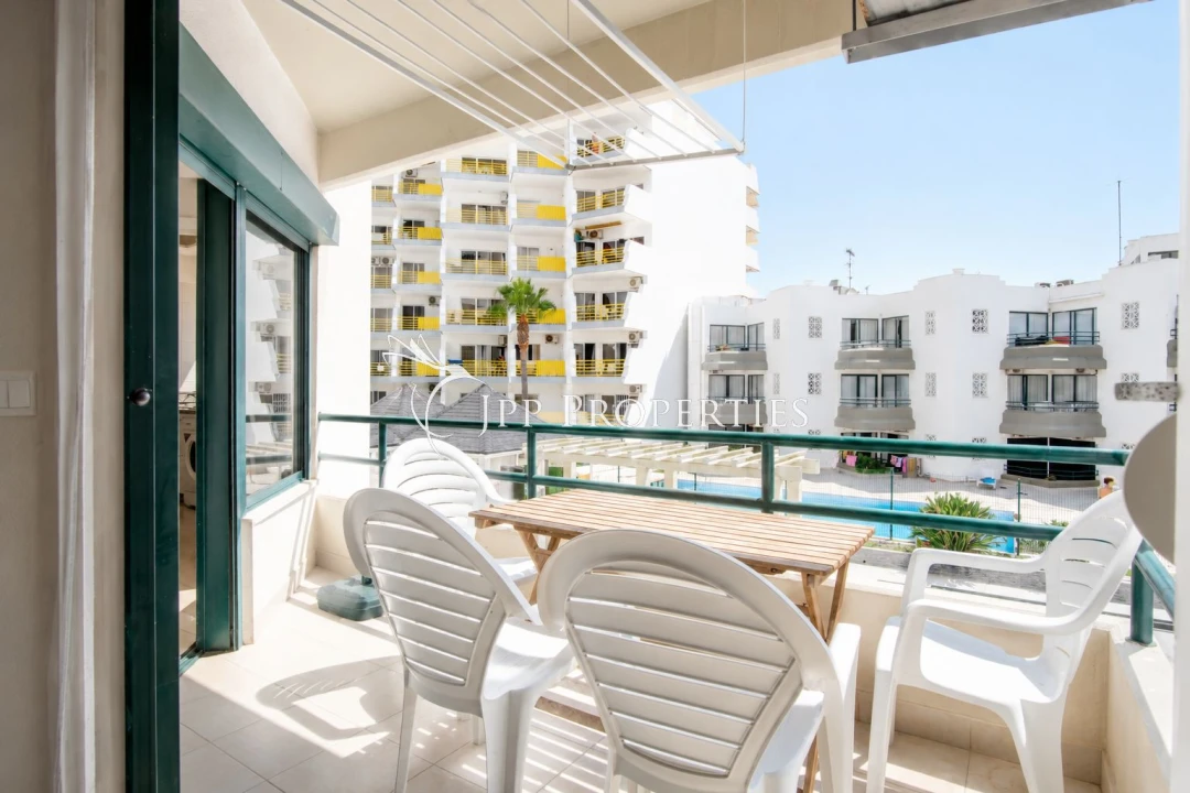 Apartamento T2 para Venda em Quarteira Foto 6