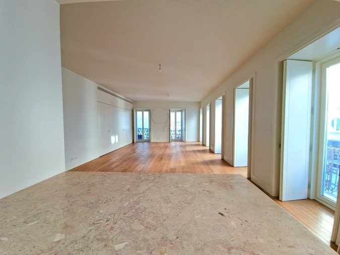 Apartamento T2 para Venda em Misericórdia Foto 24