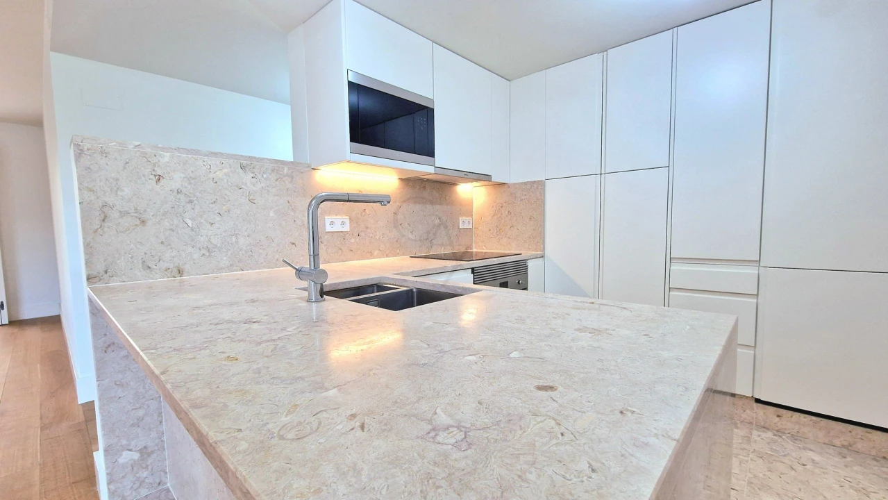 Apartamento T2 para Venda em Misericórdia Foto 31