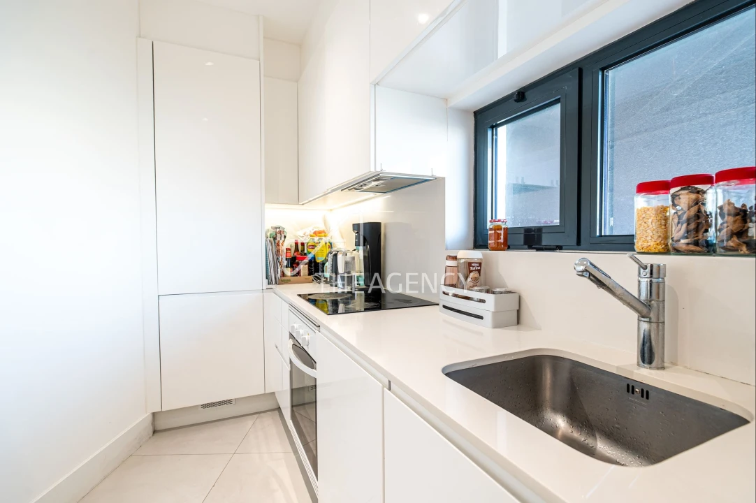 Apartamento T2 para Venda em Campolide Foto 7