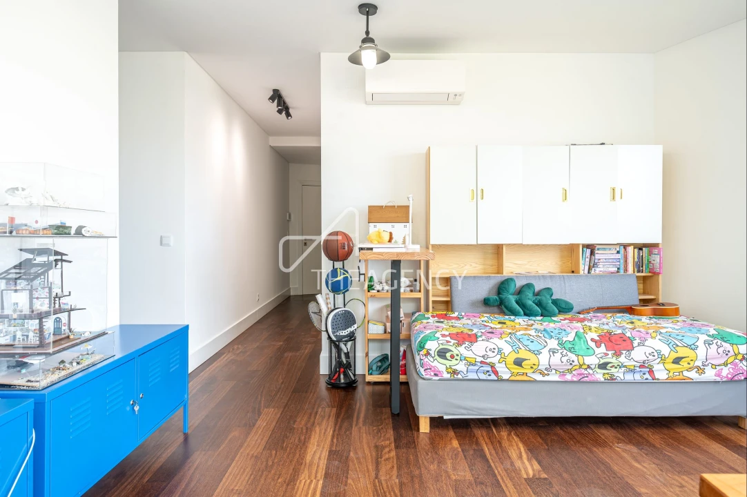 Apartamento T2 para Venda em Campolide Foto 10