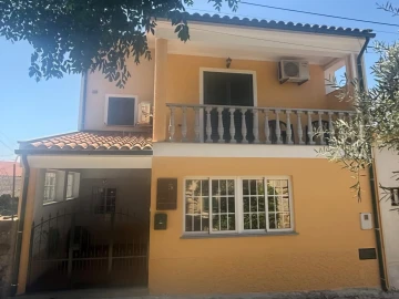 Moradia T3 para Venda em Santa Comba de Vilariça