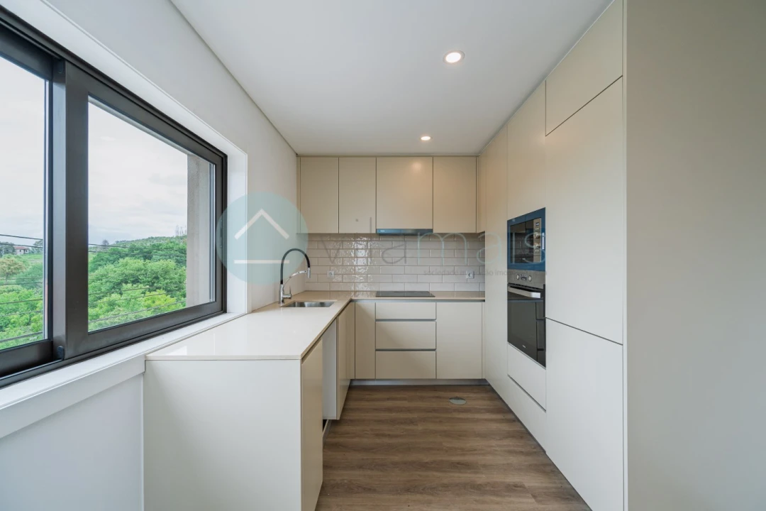 Apartamento T3 para Venda em Foz do Sousa e Covelo Foto 11