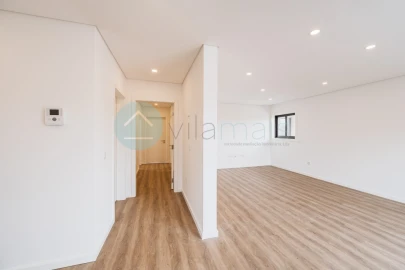 Apartamento T3 para Venda em Foz do Sousa e Covelo
