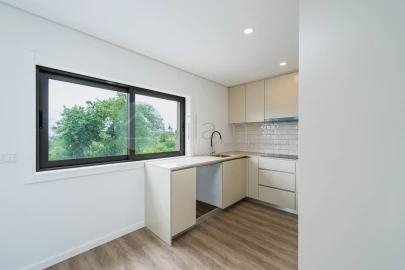 Apartamento T3 para Venda em Foz do Sousa e Covelo