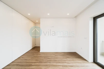 Apartamento T3 para Venda em Foz do Sousa e Covelo
