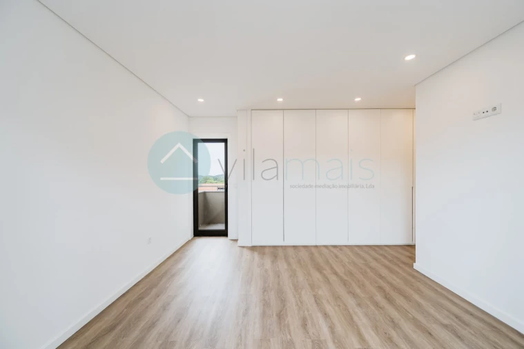 Apartamento T3 para Venda em Foz do Sousa e Covelo Foto 18