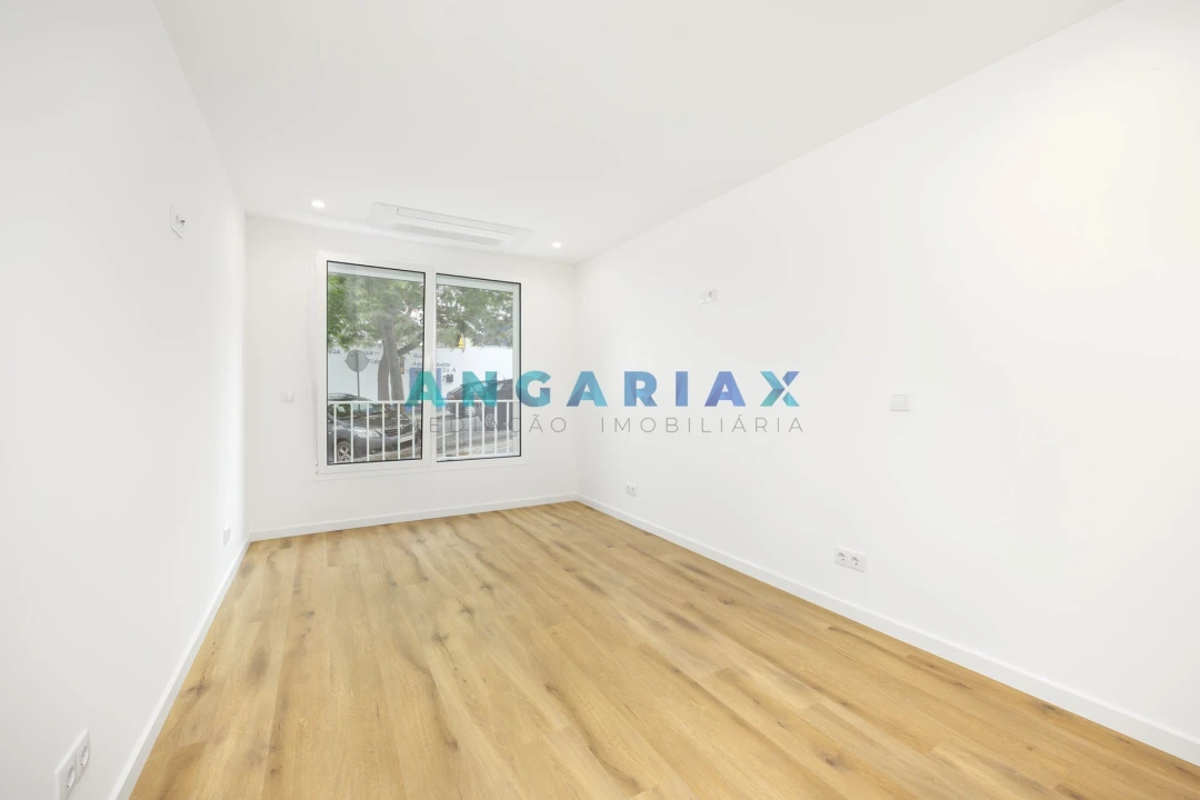 Apartamento T2 para Venda em Nazare Foto 12