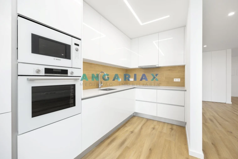 Apartamento T2 para Venda em Nazare Foto 7