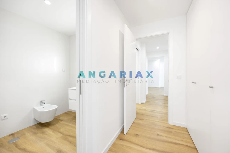 Apartamento T2 para Venda em Nazare Foto 17