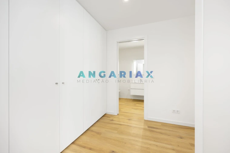 Apartamento T2 para Venda em Nazare Foto 17