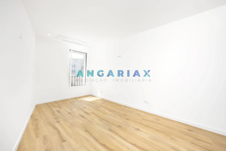 Apartamento T2 para Venda em Nazare Foto 19
