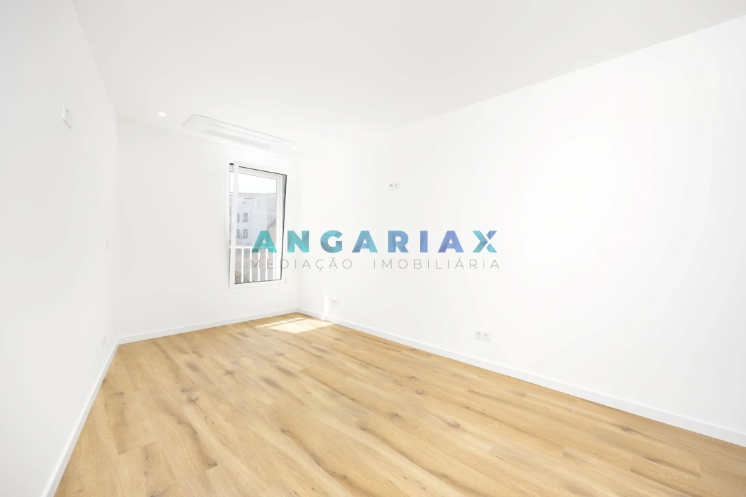 Apartamento T2 para Venda em Nazare Foto 19
