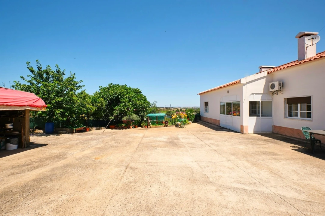 Quinta T4 para Venda em Orada Foto 30