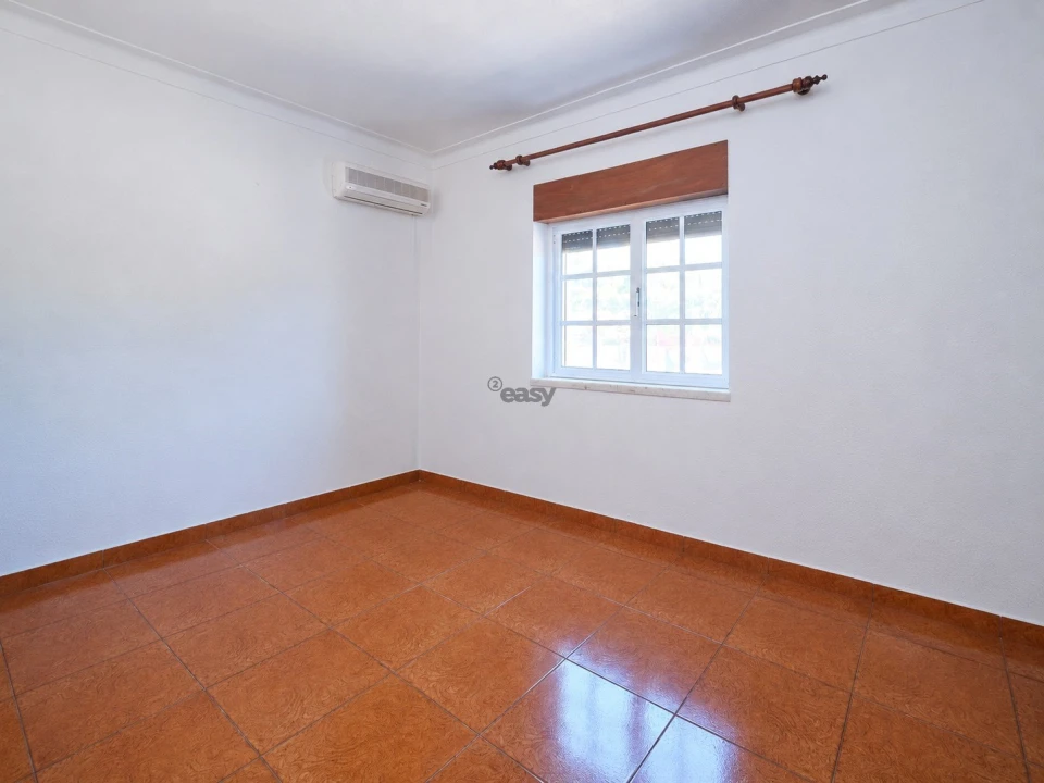 Quinta T4 para Venda em Orada Foto 12