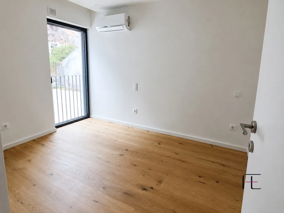 Apartamento T2 para Arrendamento em Bonfim Foto 8