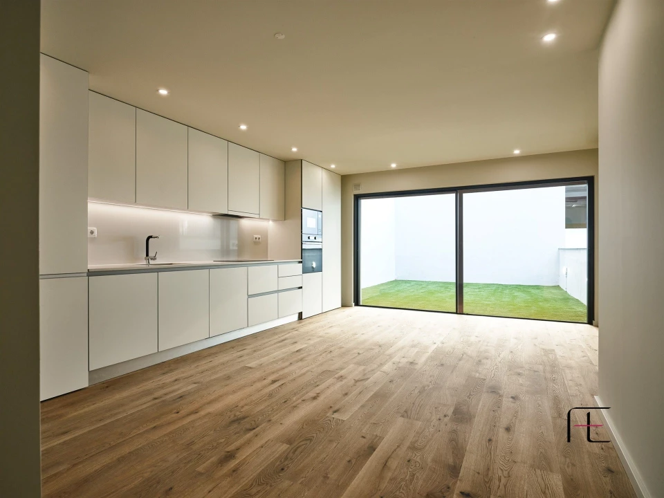 Apartamento T2 para Arrendamento em Bonfim Foto 2