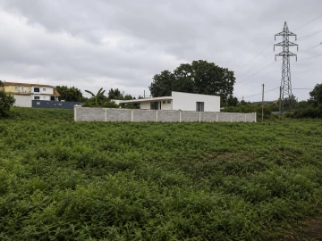 Terreno para Venda em Grijó e Sermonde
