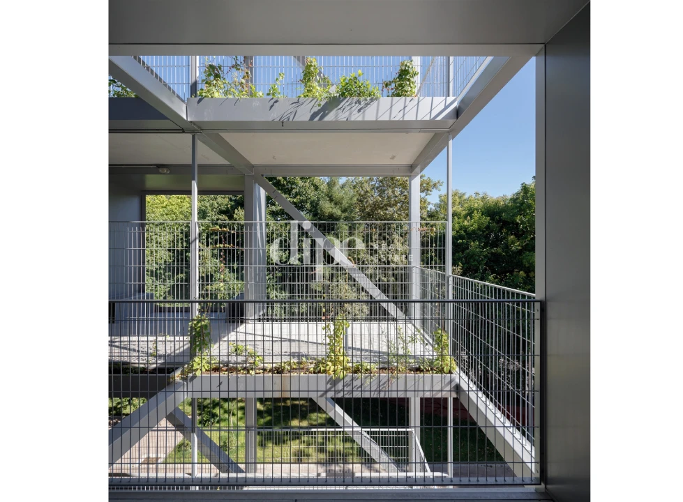 Apartamento T1 para Venda em Azurem Foto 3